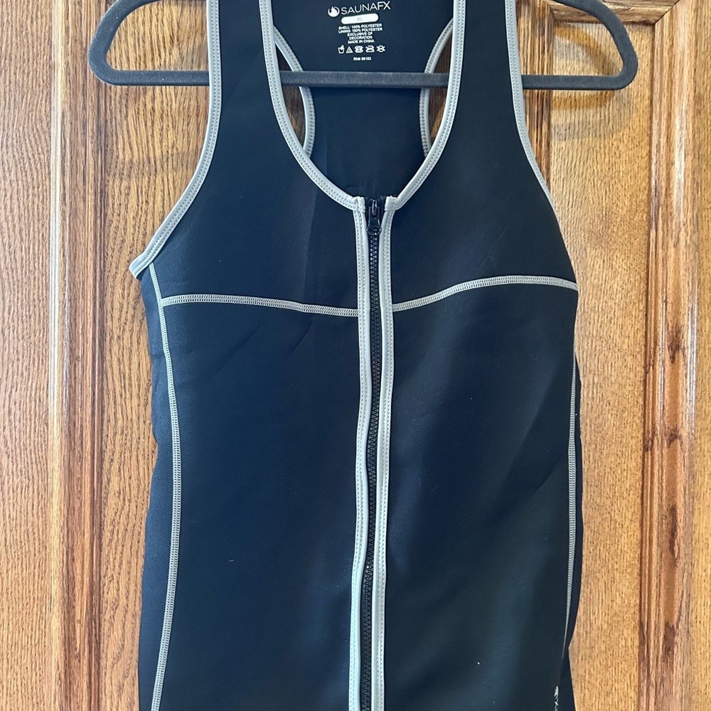 SaunaFX Black Women's Zip up Workout sweat Swim slim Vest size XL